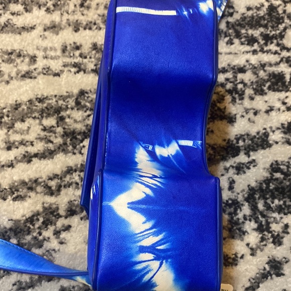 OffWhite Bags Offwhite Burrow22 Tie Dye Shoulder Bag Blue And